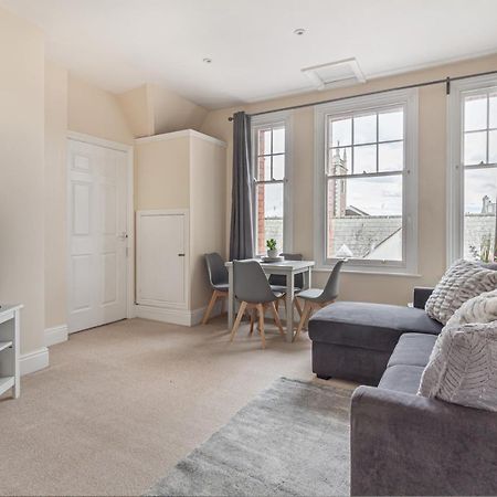 Guest Homes - Trinity Apartment Worcester Exteriör bild