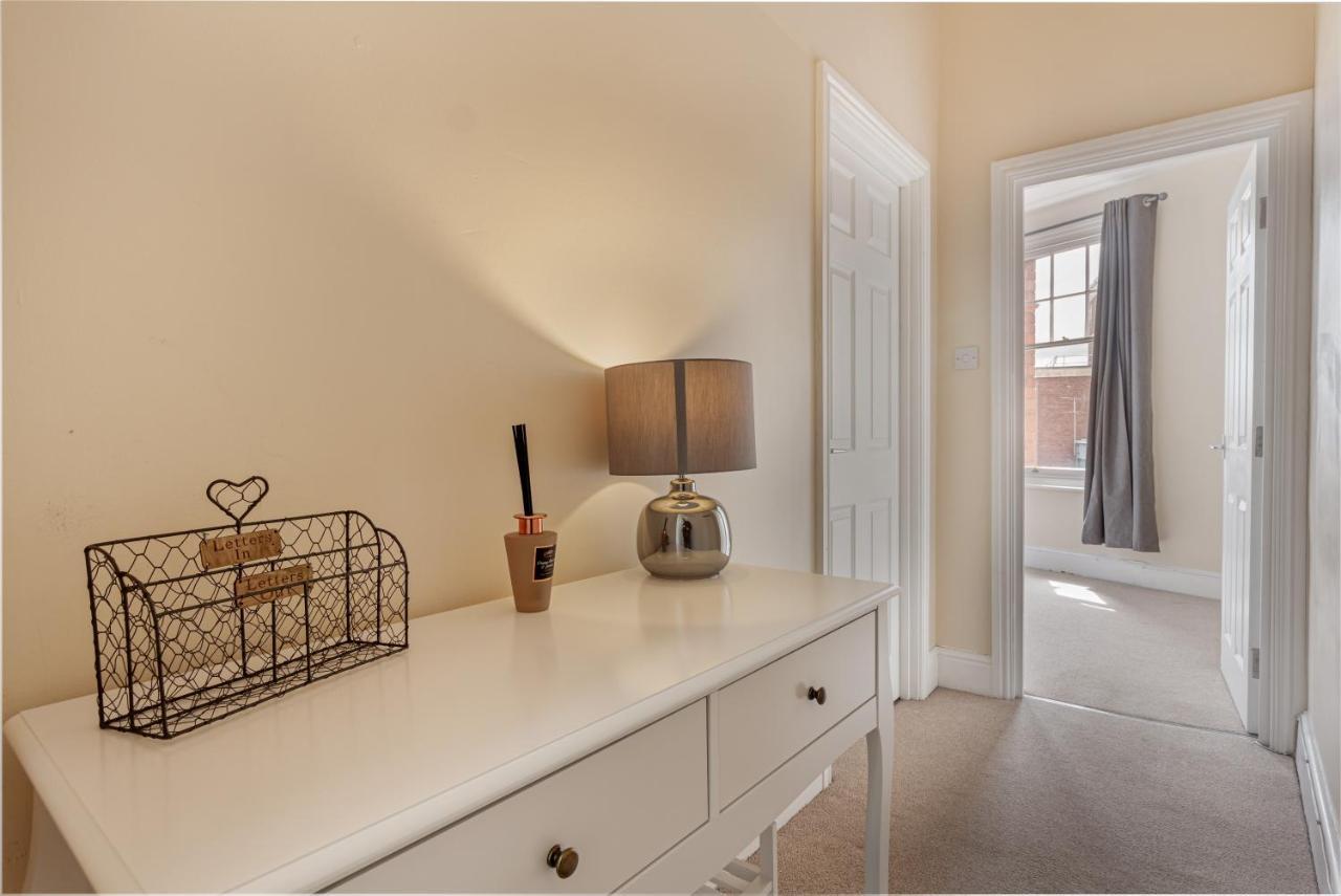 Guest Homes - Trinity Apartment Worcester Exteriör bild