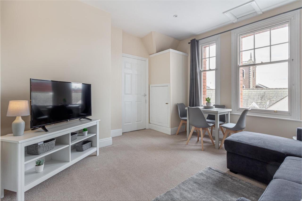 Guest Homes - Trinity Apartment Worcester Exteriör bild